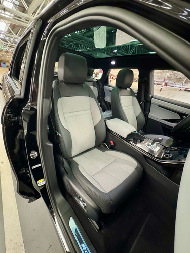 Land Rover Range Rover Evoque 2.0 P250 R-DYNAMIC HSE AWD