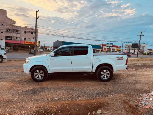 Toyota Hilux 2.5 Cab. Dupla 4x4 4p