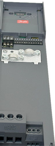 Inversor De Frequência Danfoss Fc-51 P22k 30hp 380v Com Ihm