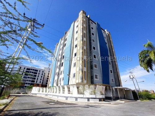 Apartamento En Venta Urb Los Chaguaramos, Maracay 24-2821 Hc
