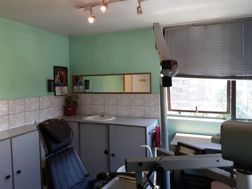 Se Vende 2 Oficinas/consulta Medica, Cdte Whiteside Con La M