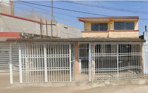 Casa En Venta C. Sánchez Mármol 720 San Miguel Comalcalco Tabasco/ Recuperacion Bancaria Laab2