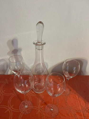 Botellón De Cristal Con 6 Copas Con Diseño