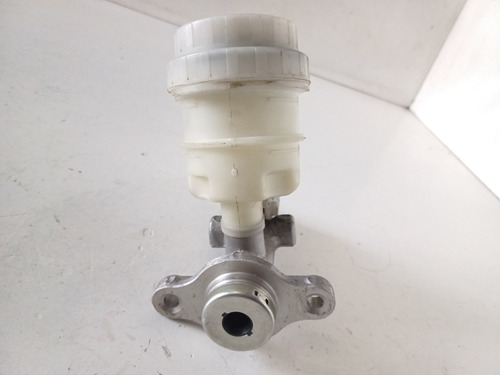 Cilindro Maestro Mitsubishi Montero 3.8l Aut. 07-18 (Usado)