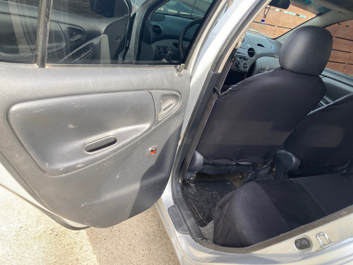 Toyota Yaris 1.3 3p Mt