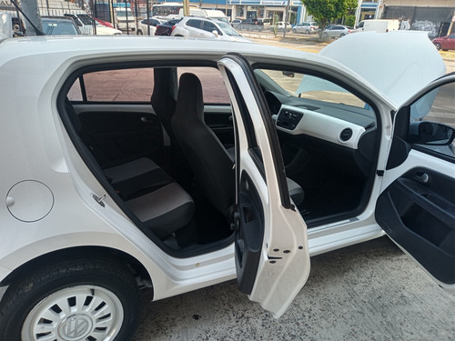 Imagen 10 de 15 de Volkswagen Up! 2015 1.0 White Up 75cv