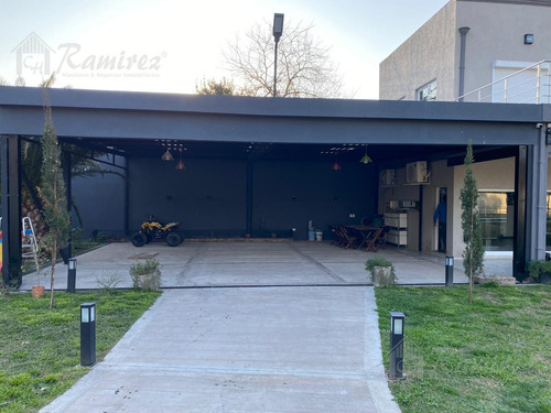 Quinta 4 Ambientes En Venta - Francisco Alvarez, Moreno
