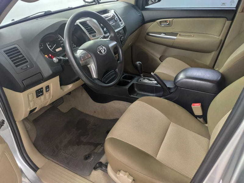 Imagem 8 de 15 de Toyota Hilux Sw4 4x2sr 2015