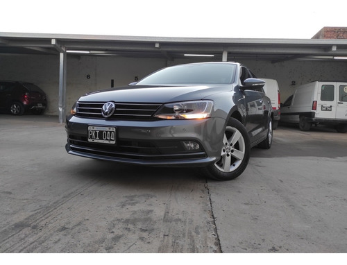 Imagen 3 de 10 de Volkswagen Vento 2.5 Luxury 170cv Tiptronic 2015