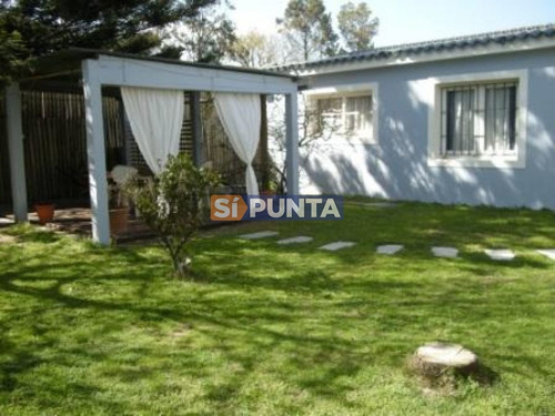 Imagen 9 de 10 de Casa En Alquiler En Playa Mansa