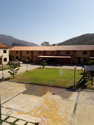 Imagen 2 de 15 de Townhouse Obra Gris Manantial 128m2