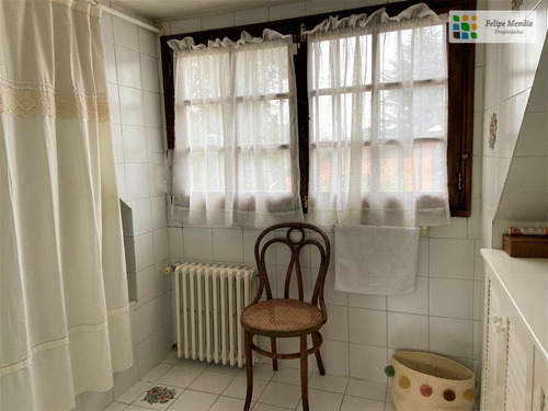 Casa En Arriendo De 6 Dorm. En Las Condes