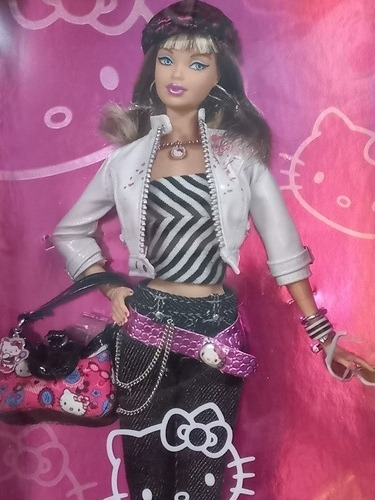 Imagem 3 de 6 de Barbie Hello Kitty 2007 Collector Model Muse Mechada