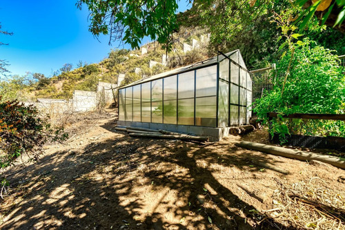 Chilena, Con Gran Jardín Formado, El Arrayán