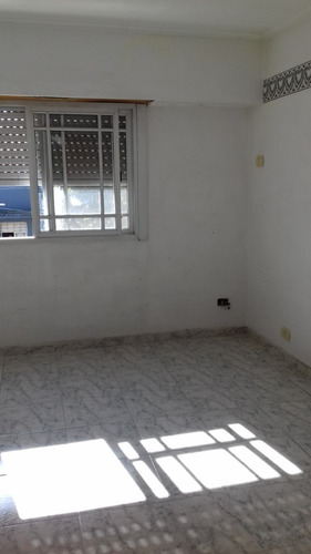Imagen 12 de 25 de Triplex 4 Amb Con Patio/jardin Y Cochera. Muy Buena Ubicacion