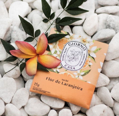 Imagem 1 de 7 de Sachê Perfumado Giorno 15 G Flor De Laranjeira Caixa 12 Un