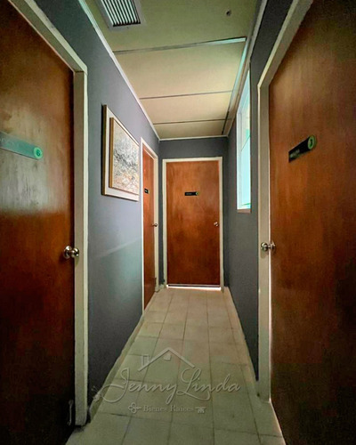 Venta Oficina Edificio Centro Plaza Urb. Calicanto Maracay Aragua