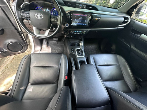 Imagen 6 de 15 de Toyota Hilux Revo 2020 Japonesa