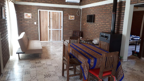 Casa En Venta - 3 Dormitorios 2 Baños - Galpón - 3.000mts2 - Uspallata, Mendoza