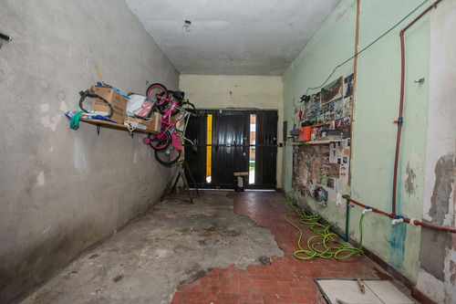 Venta Casa 3 Amb Con Cochera Y Terraza En Caseros