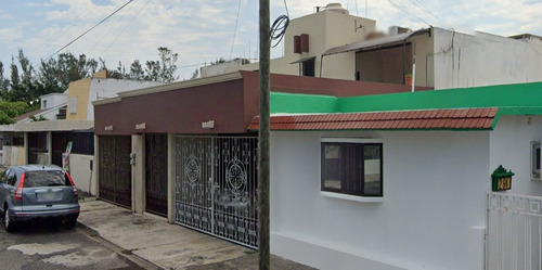 Casa En Venta, Frac. Floresta, Veracruz, Veracruz. 4 Recamaras, 3 Baños, 2 Estacionamientos. ¡¡¡ Remate Bancario !!! -jmjc9