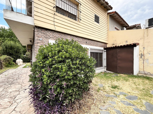 Venta Casa 4 Ambientes En, Haedo, Zona Colegio Ward