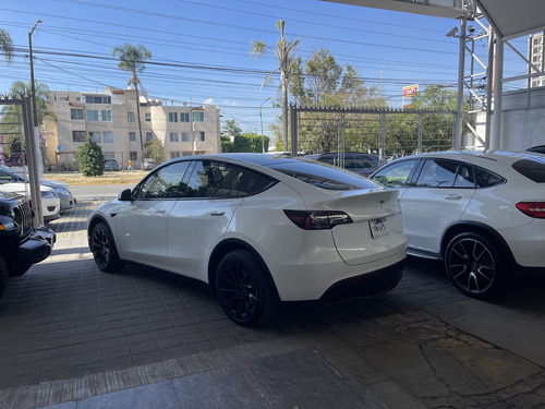 Tesla Model Y Long Range Dual Motor