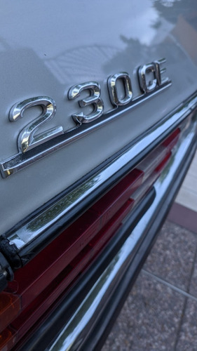 Imagen 4 de 17 de Mercedes Benz 1980 Coupé 230ce