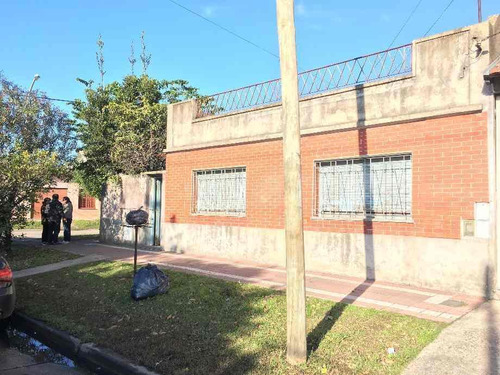 Casa En Venta En Lanus Oeste