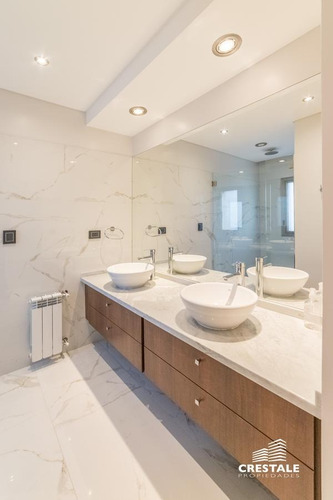 Imagen 30 de 30 de Imponente Casa 4 Dormitorios En Venta - San Marino (funes Hills)