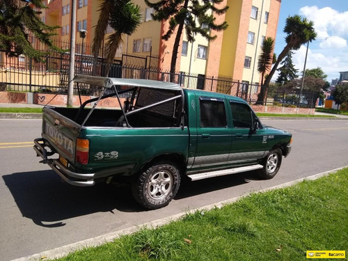 Toyota Hilux Mt 2.4