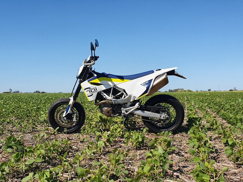 Husqvarna 701 Supermoto