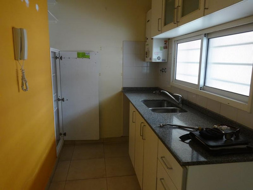 Imagen 6 de 10 de Departamento 2 Ambientes Con Cochera Y Patio En Florida Belgrano-en Venta