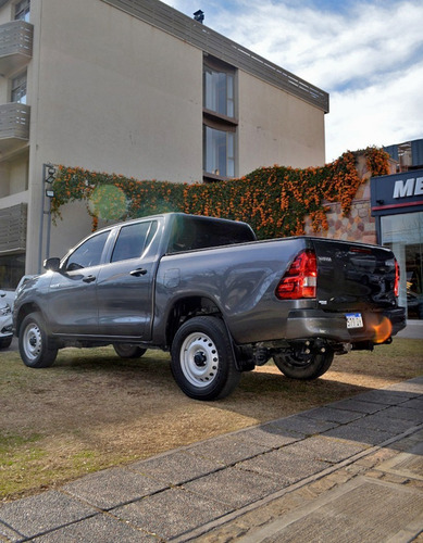 Imagen 6 de 15 de Toyota Hilux 2.4 Dx 6mt