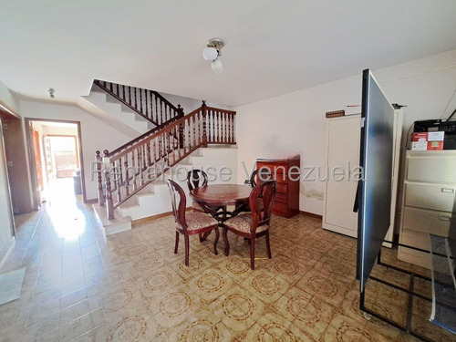 Casa En Venta Ubicada En El Trigal Norte Valencia Carabobo Cod 25-20597 Eloisa Mejia