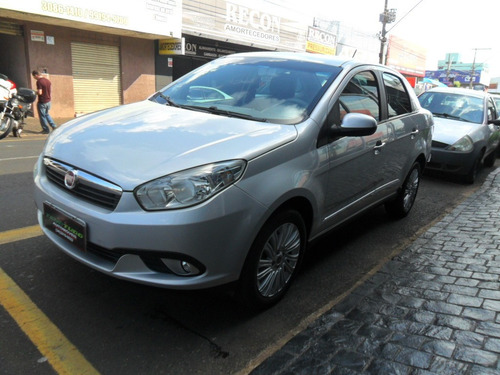 Fiat Grand Siena Essence 1.6 Prata 2014