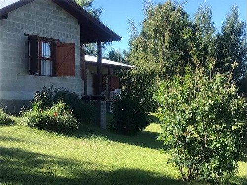 Casa En Venta En La Localidad De Villa Yacanto, Valle De Calamuchita Córdoba. 4 Dormitorios, Pileta, Parrilla, Lote Parquizado, Frutales