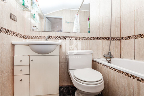 Casa En Venta De 5 Dorm. En Vitacura