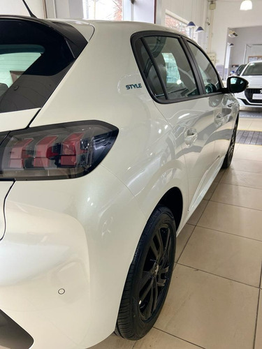 Imagen 11 de 16 de Peugeot 208 1.6l Style