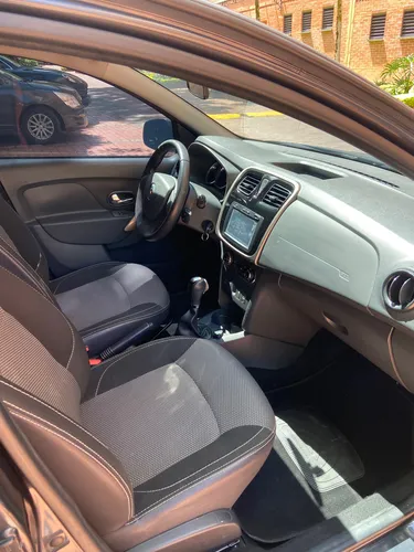 Renault Logan 1.6 Expression / Life +