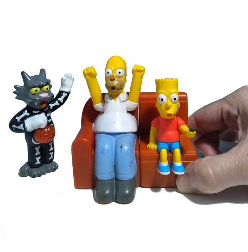 Muñeco Homero, Bart Simpson Y Snowball (2008) (Usado)