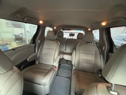 Toyota Sienna 3.5 Xle Piel At