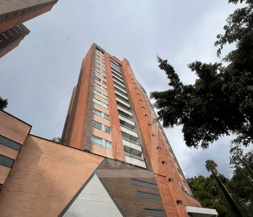 En Venta Apartamento Sector Loma De Los Mesa Envigado Piso Alto