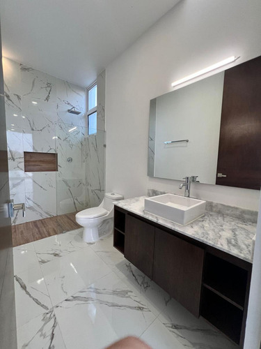 Casa En Venta Merida, Komchen En Privada, Entrega Inmediata.