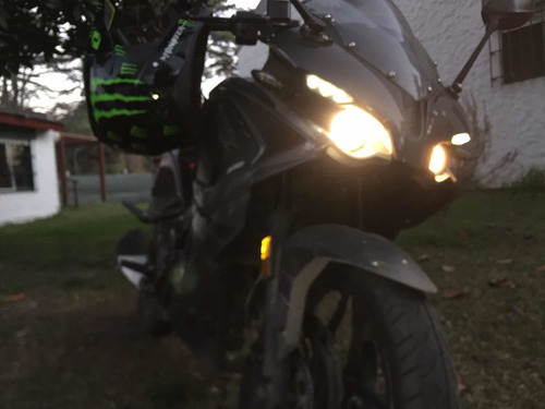 Bajaj Rouser 2018