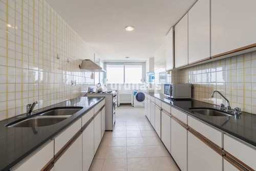 Alquiler Apartamento Tres Dormitorios Punta Del Este Edificio Tiburon I