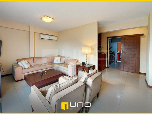 Imagen 3 de 9 de Céntrico, Confortable Y Espacioso Departamento De 3 Dormitorios Bien Distribuido