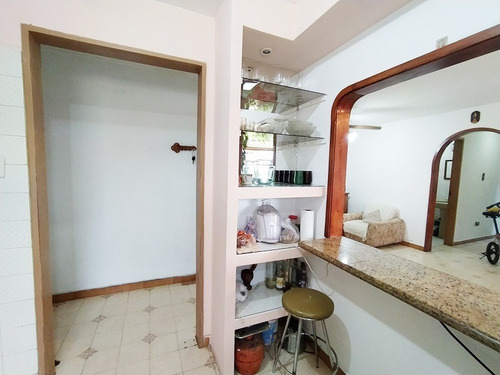 Imagen 7 de 11 de Apartamento Res. La Paz Urb. Las Quintas Naguanagua Foa-2483 Marisol 04244923040