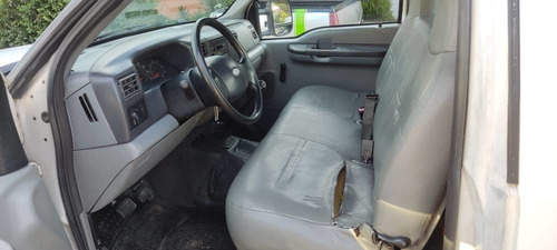 Imagen 10 de 12 de Ford F-350