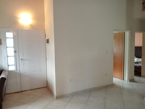 Casa En Venta. 2 Dorm. Villa Ciudad Parque